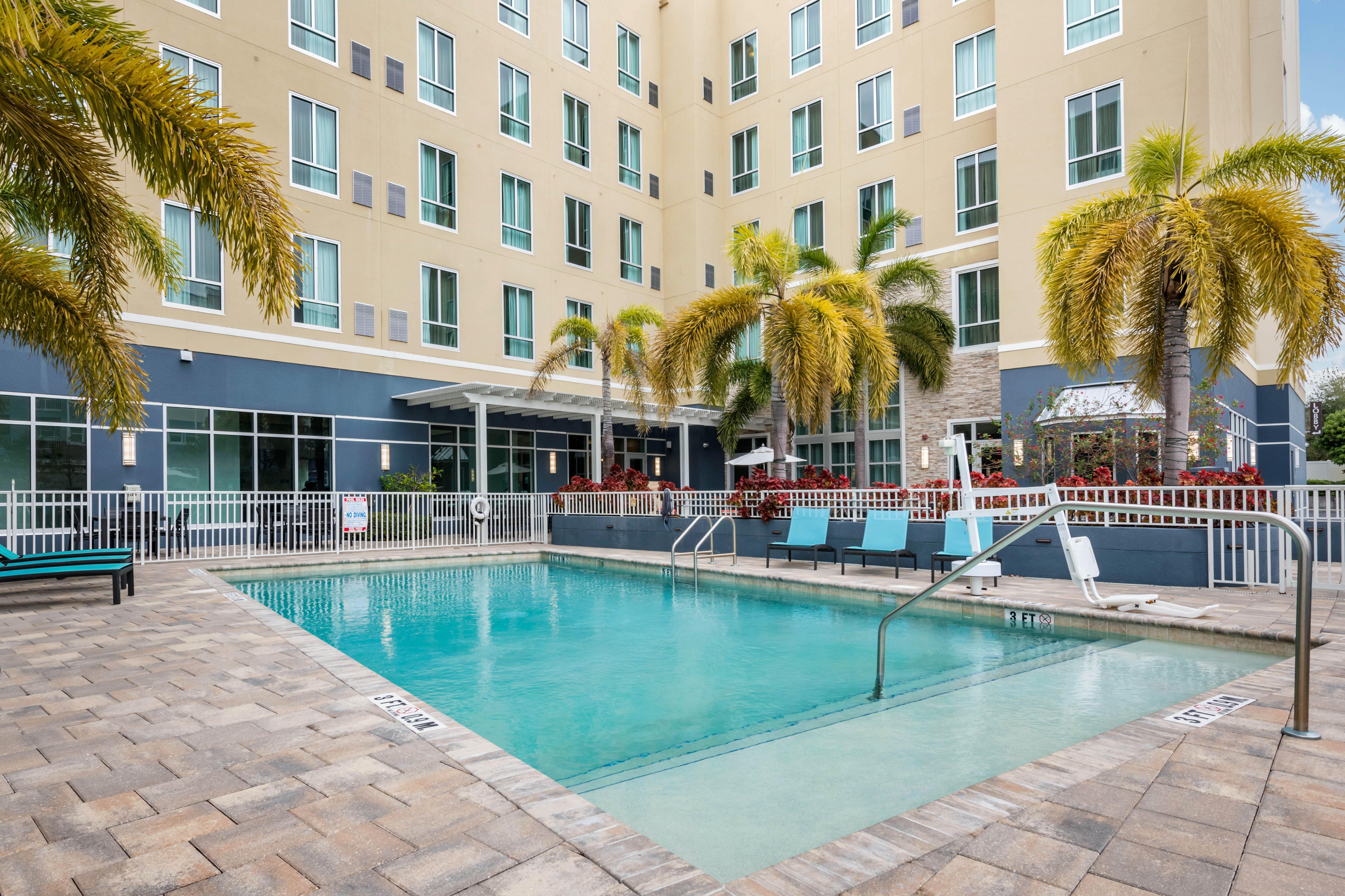 Staybridge Suites St. Petersburg Fl By Ihg Exterior foto