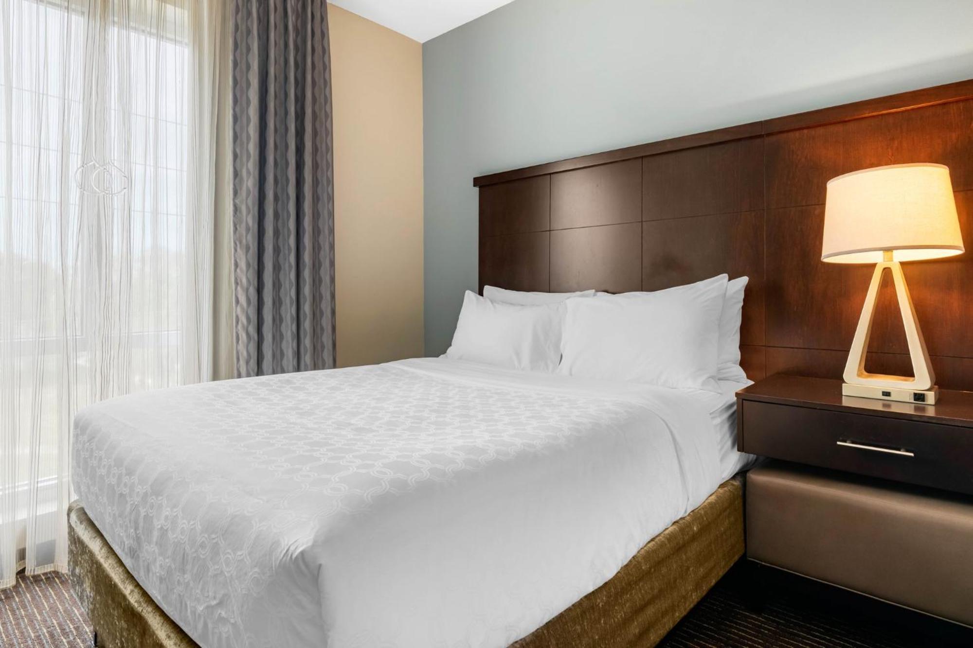 Staybridge Suites St. Petersburg Fl By Ihg Exterior foto